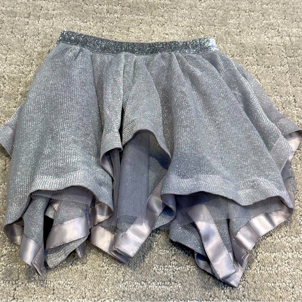 Girls silver twirly skirt 3t